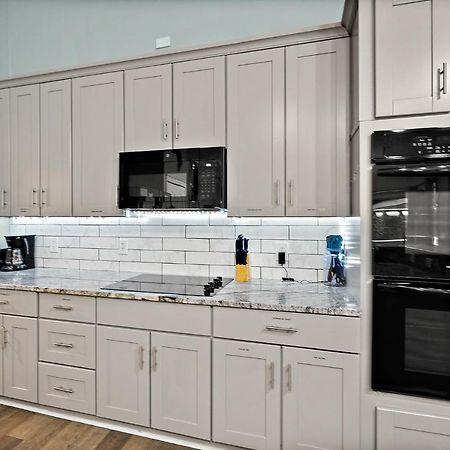 Modern Vacation Home W/ Heated Pool 10Min To The Beach 팜 코스트 외부 사진